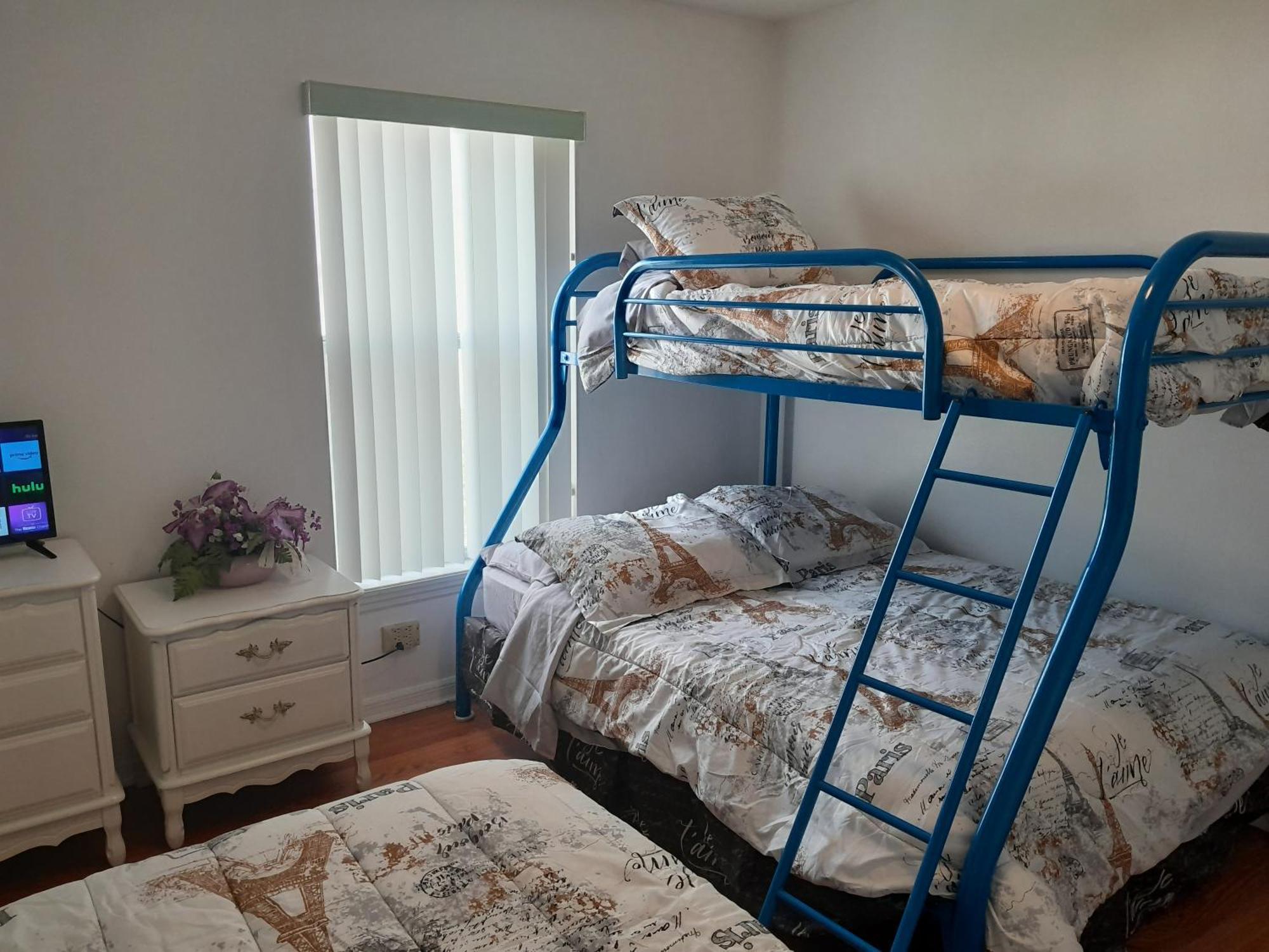 Three-Bedroom House In Clear Creek オーランド エクステリア 写真