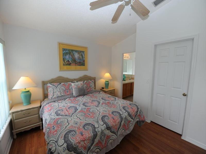Three-Bedroom House In Clear Creek オーランド エクステリア 写真